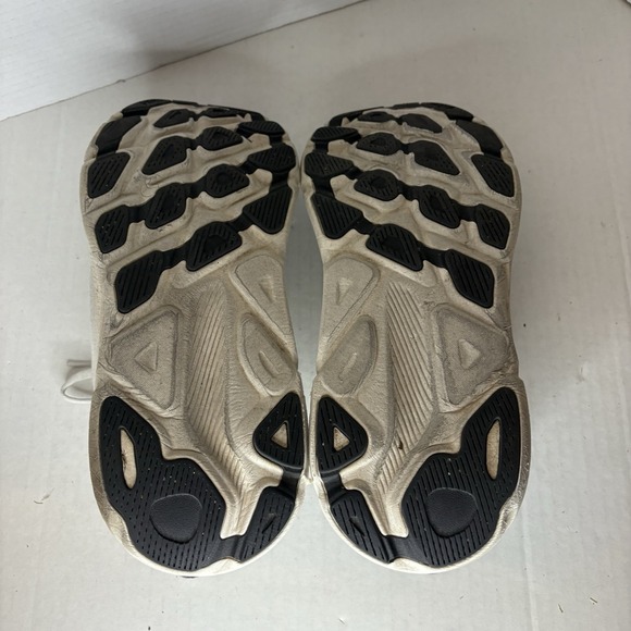 Hoka One One Clifton 9 White Running Shoes Mens 10.5 2E Wide - Picture 8 of 9